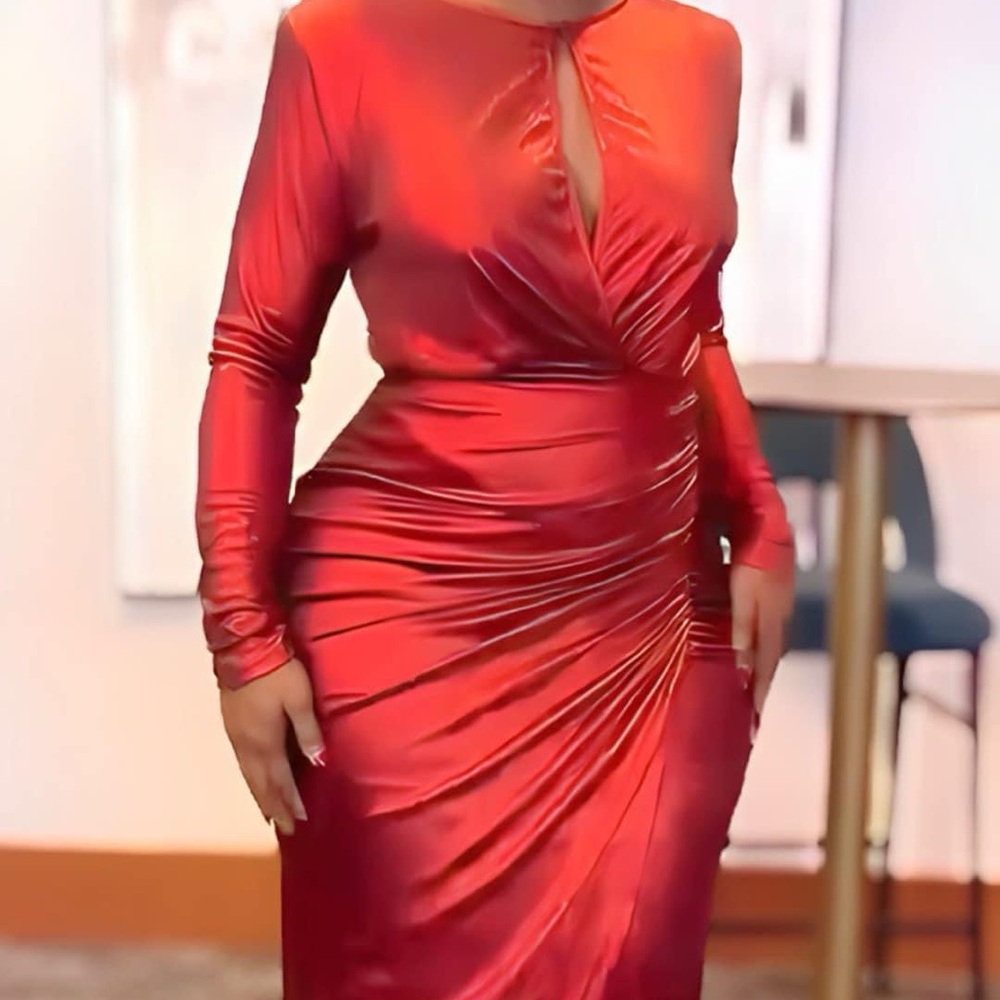 Classy Red Long Sleeve Dress Perfect for Holidays